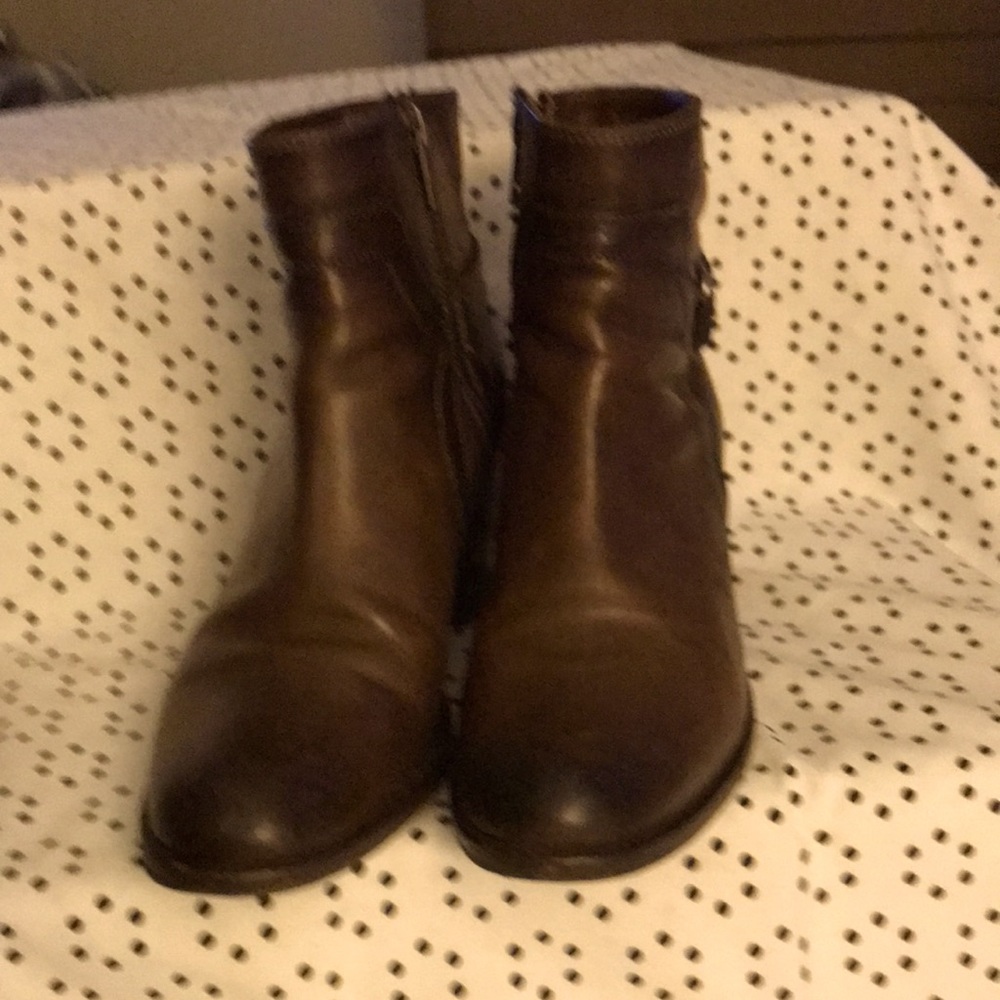 Frye brown soft leather boots Size 7!